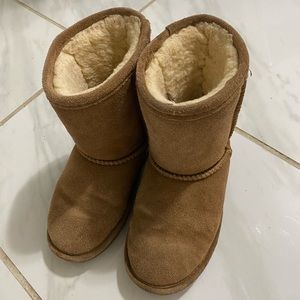 Used BearPaw boots for girls